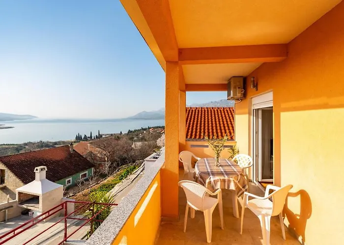 Апартаменты - Starigrad Paklenica-rovanjska, Zadarska