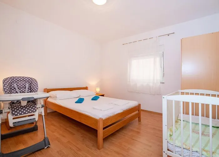 - Starigrad Paklenica-rovanjska, Zadarska Апартаменты